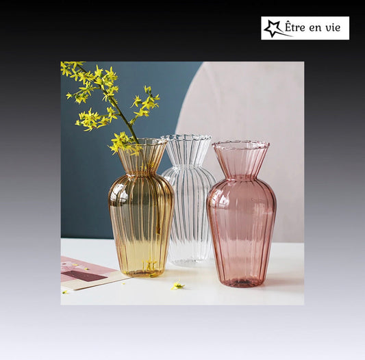 Vaso di vetro minimalista moderno