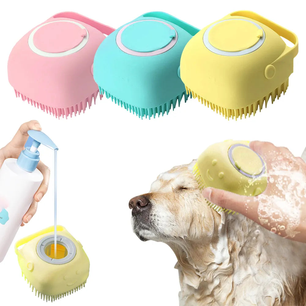 Lavare il cane da distributore di massaggi